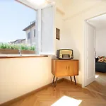 Apartman Singer House In Center Town