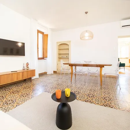 Apartment Singer House In Center Town Lucca